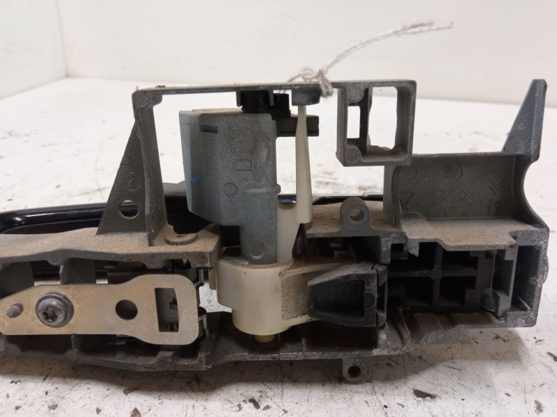 Recambio de maneta exterior puerta delantera derecha para peugeot 3008 i monospace (0u_) 1.6 vti referencia OEM IAM   