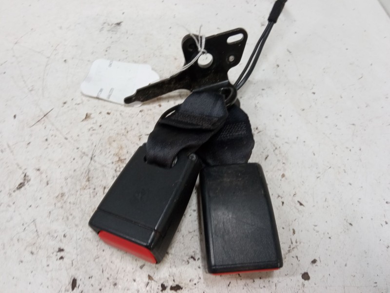 Recambio de anclaje cinturon trasero derecho para renault clio iv (bh_) 1.2 16v referencia OEM IAM 878167711R  