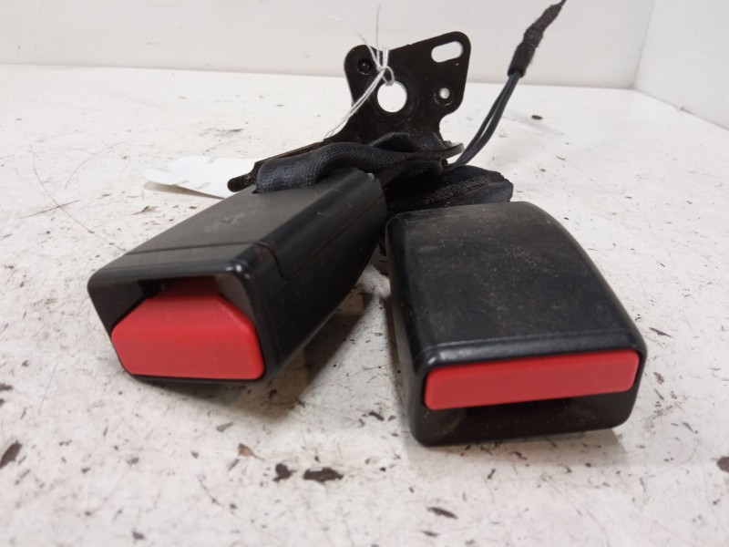Recambio de anclaje cinturon trasero derecho para renault clio iv (bh_) 1.2 16v referencia OEM IAM 878167711R  