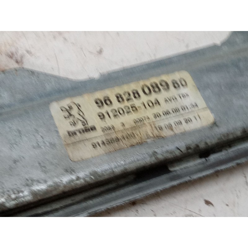 Recambio de elevalunas electrico delantero izquierdo para peugeot 3008 i monospace (0u_) 1.6 vti referencia OEM IAM 9682808980  