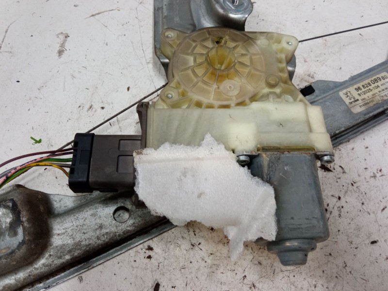 Recambio de elevalunas electrico delantero izquierdo para peugeot 3008 i monospace (0u_) 1.6 vti referencia OEM IAM 9682808980  