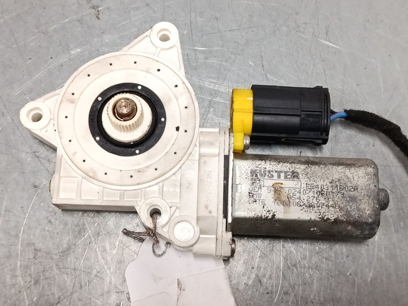 Recambio de elevalunas electrico delantero derecho para mini mini (r50, r53) one d referencia OEM IAM E 840311602 A  