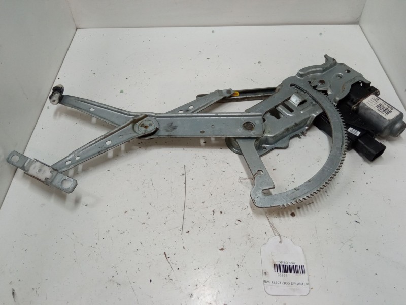 Recambio de elevalunas electrico delantero derecho para opel combo tour 1.7 dti 16v referencia OEM IAM 13173070  