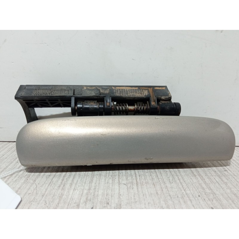 Recambio de maneta exterior puerta delantera derecha para citroën xsara picasso (n68) 2.0 hdi referencia OEM IAM 9633343577  