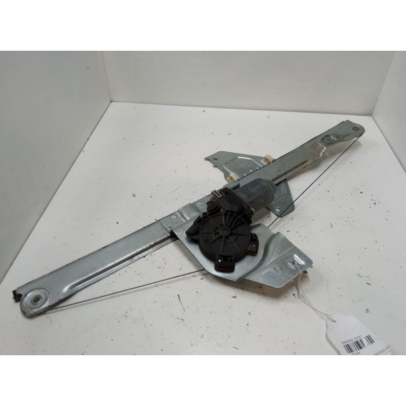 Recambio de elevalunas electrico delantero derecho para peugeot partner tepee 1.6 hdi 90 referencia OEM IAM 402104 B  