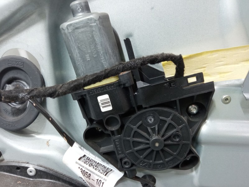 Recambio de elevalunas electrico delantero derecho para ford focus ii turnier (da_, ffs, ds) 1.6 referencia OEM IAM A12240752  