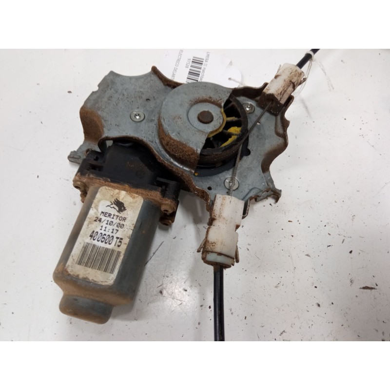 Recambio de elevalunas electrico delantero derecho para nissan almera ii hatchback (n16) 2.2 di referencia OEM IAM 400600T5  