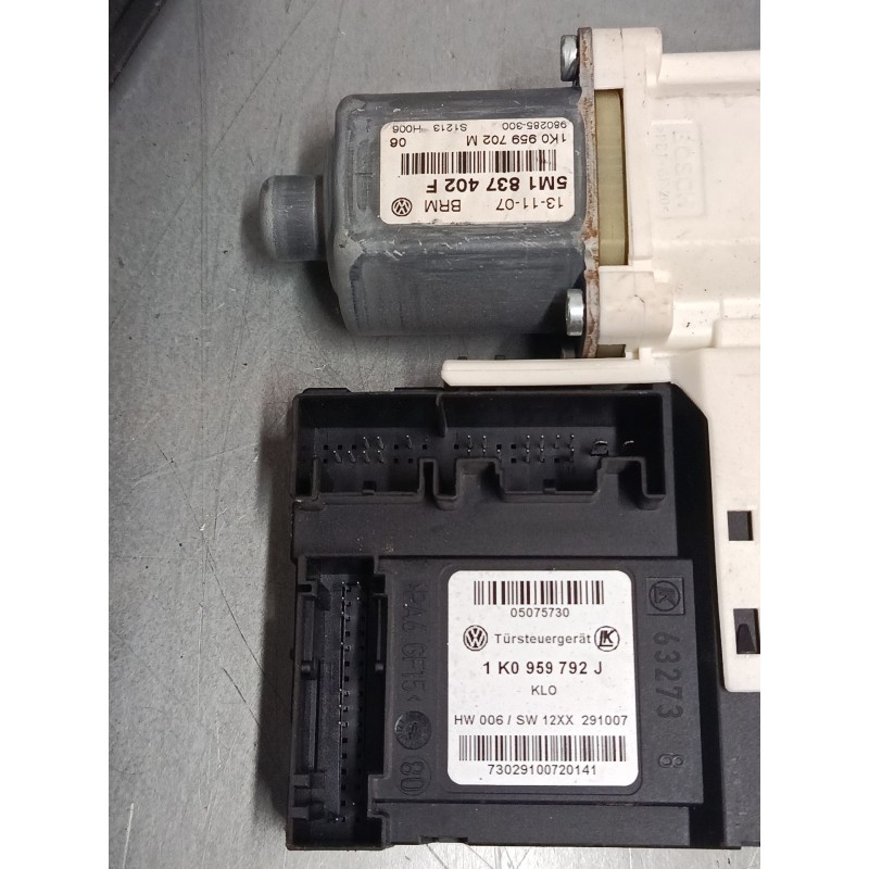 Recambio de elevalunas electrico delantero derecho para volkswagen golf plus v (5m1, 521) 1.9 tdi referencia OEM IAM 1 K0959 792