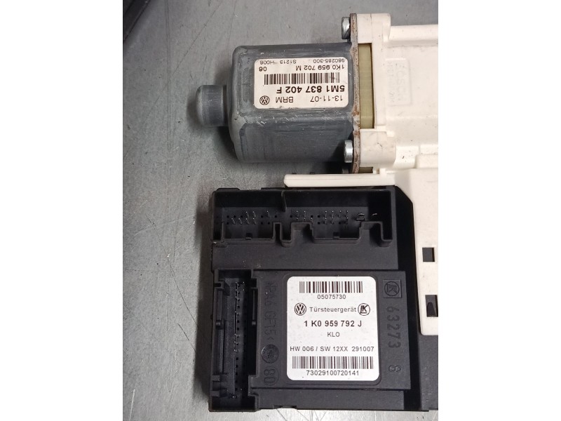 Recambio de elevalunas electrico delantero derecho para volkswagen golf plus v (5m1, 521) 1.9 tdi referencia OEM IAM 1 K0959 792