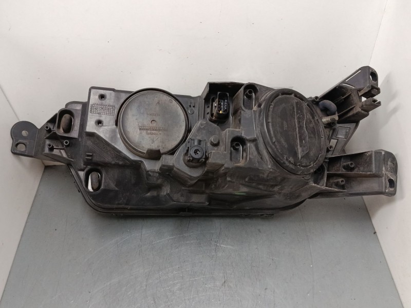 Recambio de faro derecho para citroën c4 picasso ii 1.6 hdi 90 referencia OEM IAM 9675974880  
