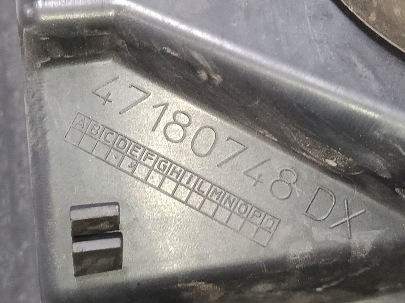 Recambio de faro derecho para citroën c4 picasso ii 1.6 hdi 90 referencia OEM IAM 9675974880  