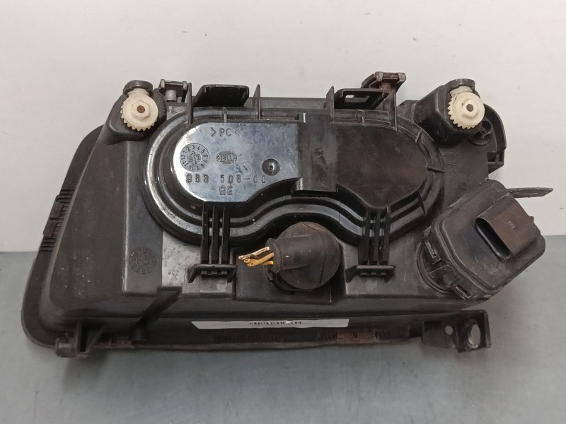 Recambio de faro derecho para audi a3 (8l1) 1.9 tdi referencia OEM IAM 96303600  