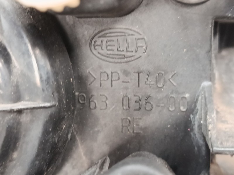 Recambio de faro derecho para audi a3 (8l1) 1.9 tdi referencia OEM IAM 96303600  