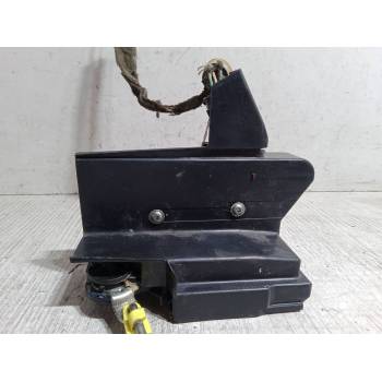 CERRADURA PUERTA TRASERA IZQUIERDA 825033052R 