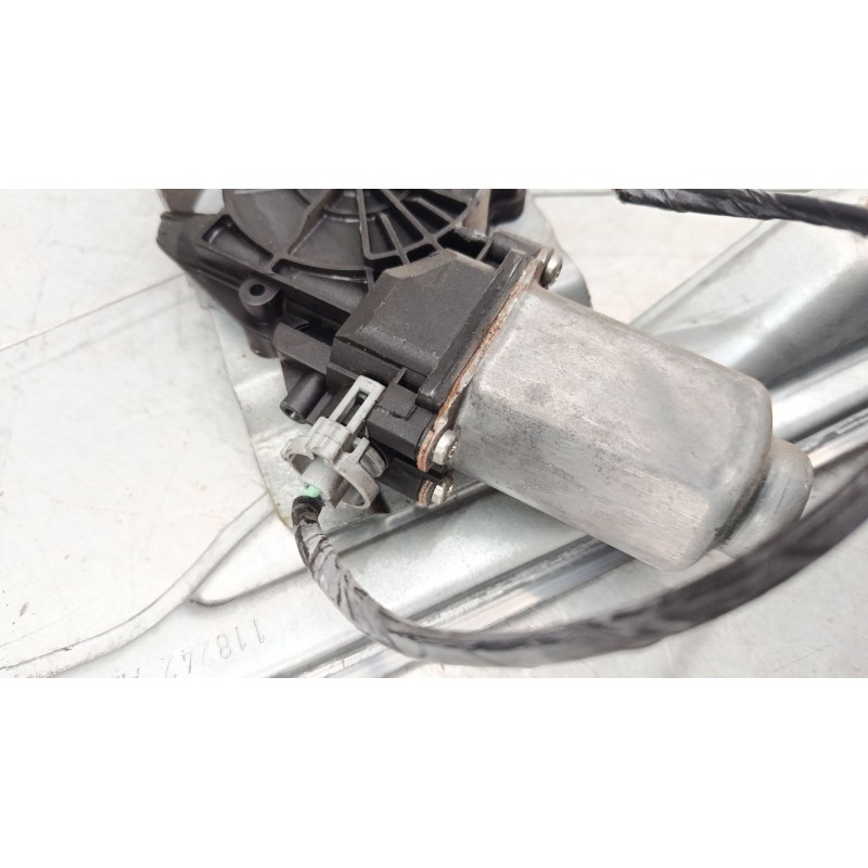 Recambio de elevalunas electrico delantero derecho para renault modus / grand modus (f/jp0_) 1.4 (jp01, jp0j) referencia OEM IAM