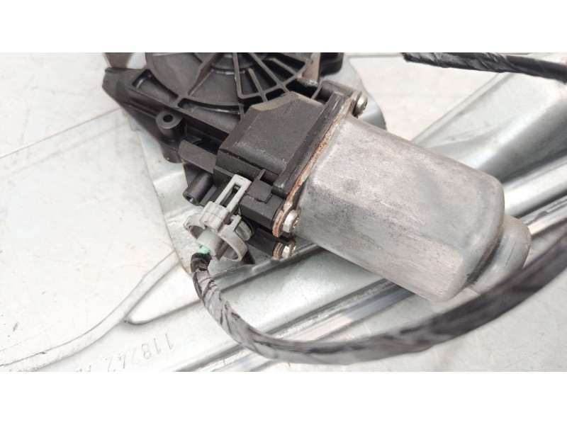 Recambio de elevalunas electrico delantero derecho para renault modus / grand modus (f/jp0_) 1.4 (jp01, jp0j) referencia OEM IAM