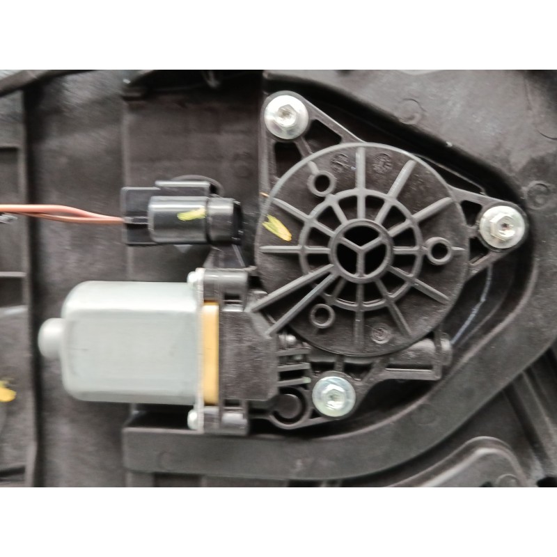 Recambio de elevalunas electrico delantero derecho para kia sportage iv (ql, qle) 1.7 crdi referencia OEM IAM 82480 F15110  