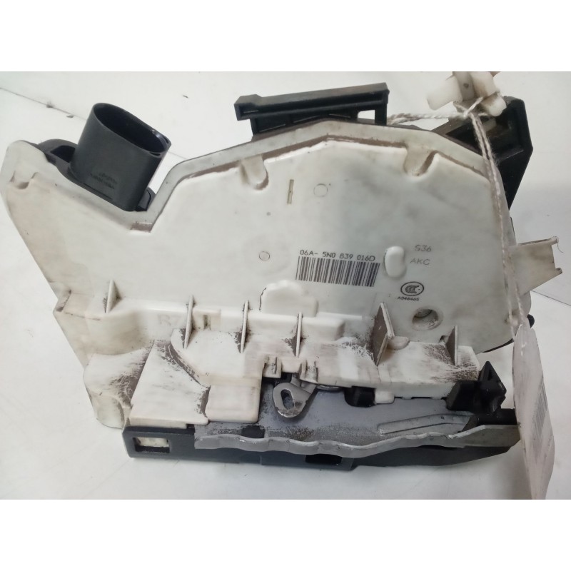 Recambio de cerradura puerta trasera derecha para skoda superb ii station wagon (3t5) 2.0 tdi 16v referencia OEM IAM    Recambio de cerradura puerta trasera derecha para skoda superb ii station wagon (3t5) 2.0 tdi 16v referencia OEM IAM