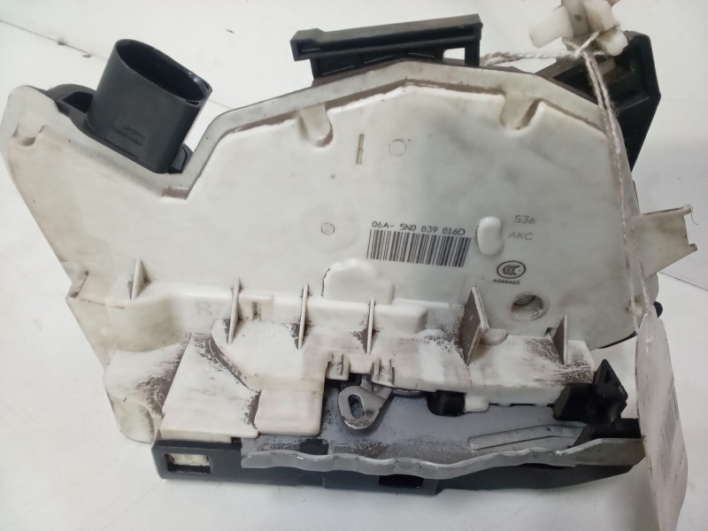 Recambio de cerradura puerta trasera derecha para skoda superb ii station wagon (3t5) 2.0 tdi 16v referencia OEM IAM    Recambio de cerradura puerta trasera derecha para skoda superb ii station wagon (3t5) 2.0 tdi 16v referencia OEM IAM