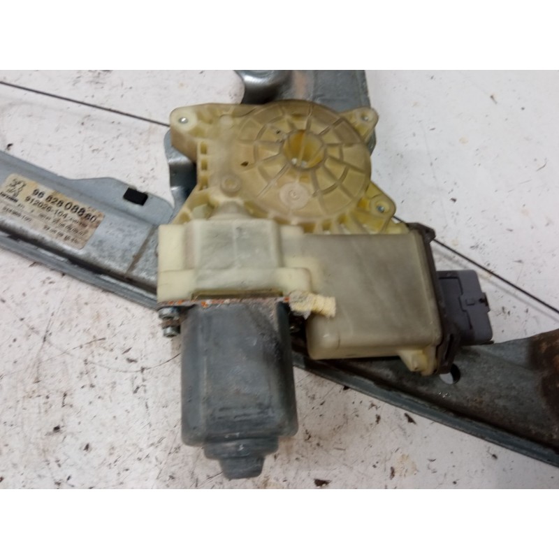 Recambio de elevalunas electrico delantero derecho para peugeot 3008 i monospace (0u_) 1.6 vti referencia OEM IAM 9682808880  