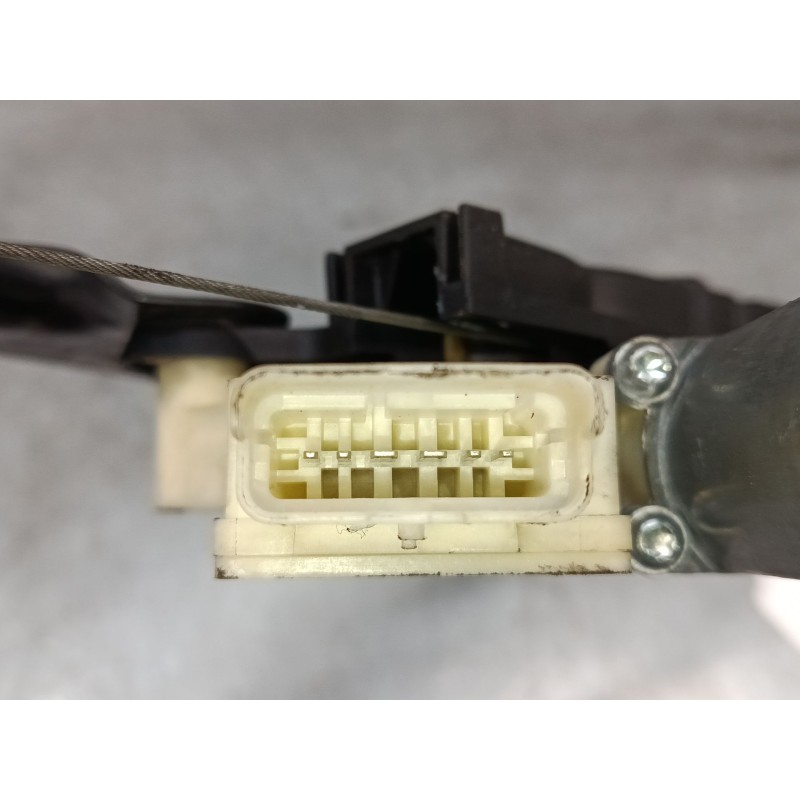Recambio de elevalunas electrico delantero izquierdo para citroën c4 picasso ii 1.6 hdi 90 referencia OEM IAM 9675924780  