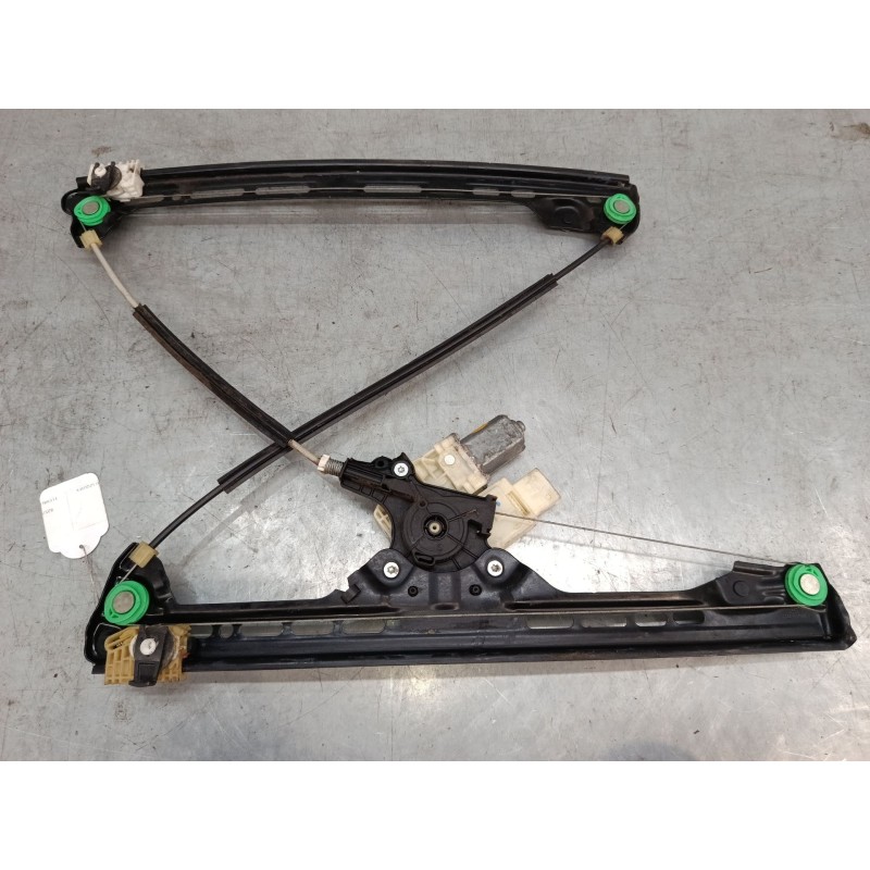 Recambio de elevalunas electrico delantero izquierdo para citroën c4 picasso ii 1.6 hdi 90 referencia OEM IAM 9675924780  