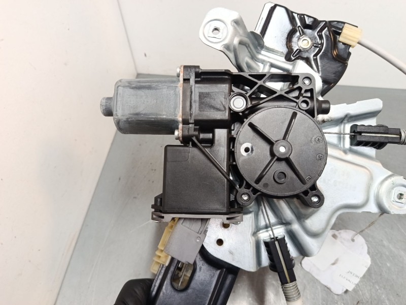 Recambio de elevalunas electrico delantero izquierdo para opel insignia a (g09) 2.0 cdti (68) referencia OEM IAM 20952453  