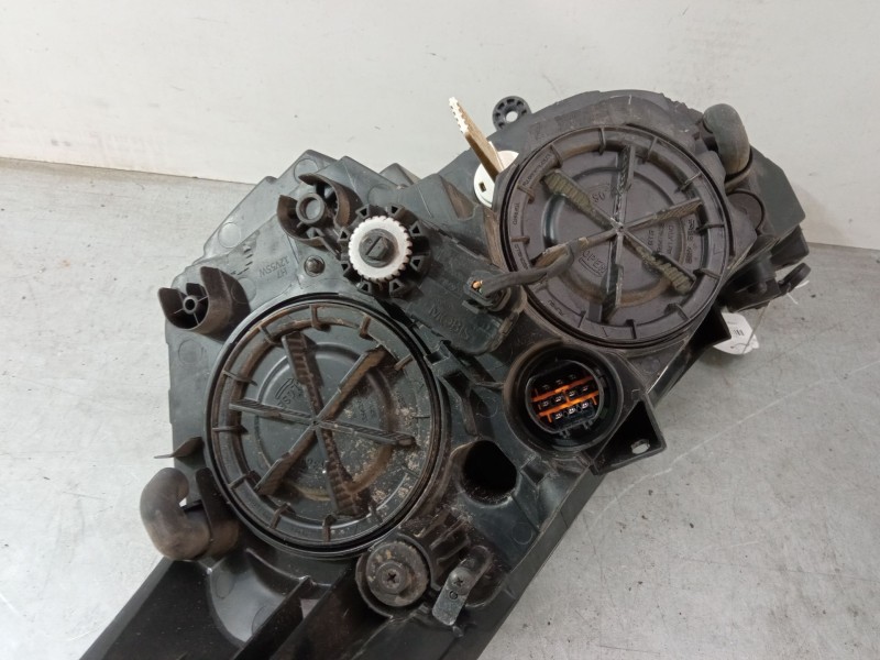 Recambio de faro derecho para hyundai i40 i (vf) 1.7 crdi referencia OEM IAM 921023ZXXX  