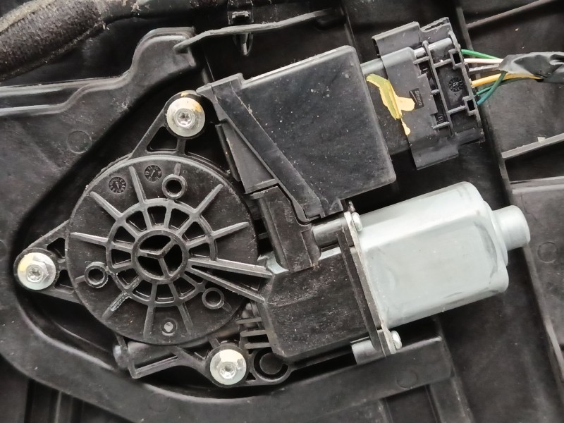 Recambio de elevalunas electrico delantero izquierdo para kia sportage iv (ql, qle) 1.7 crdi referencia OEM IAM 82470 F1570  