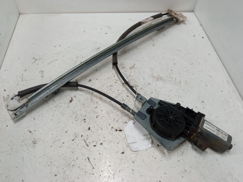 Recambio de elevalunas electrico delantero izquierdo para fiat scudo furgoneta (220_) 2.0 jtd 16v referencia OEM IAM D393800 454