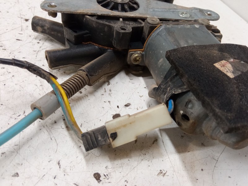 Recambio de elevalunas electrico delantero izquierdo para opel corsa a hatchback (s83) 1.3 s (f08, m08, f68, m68) referencia OEM