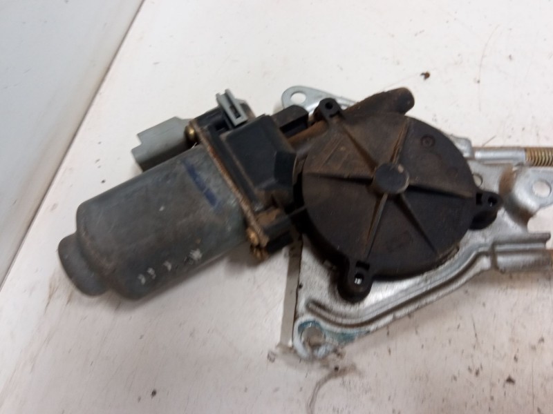 Recambio de elevalunas electrico delantero izquierdo para citroën saxo (s0, s1) 1.5 d referencia OEM IAM 400671 T5  