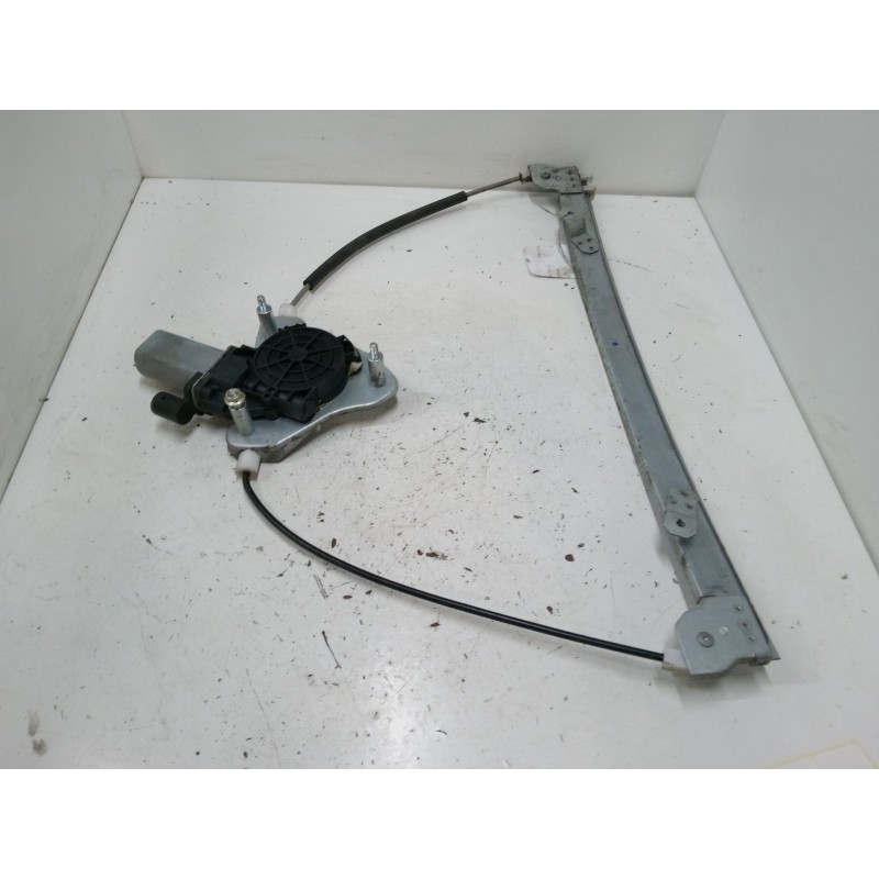 Recambio de elevalunas electrico delantero izquierdo para renault clio ii (bb_, cb_) 1.4 16v (b/cb0p, bb13) referencia OEM IAM  