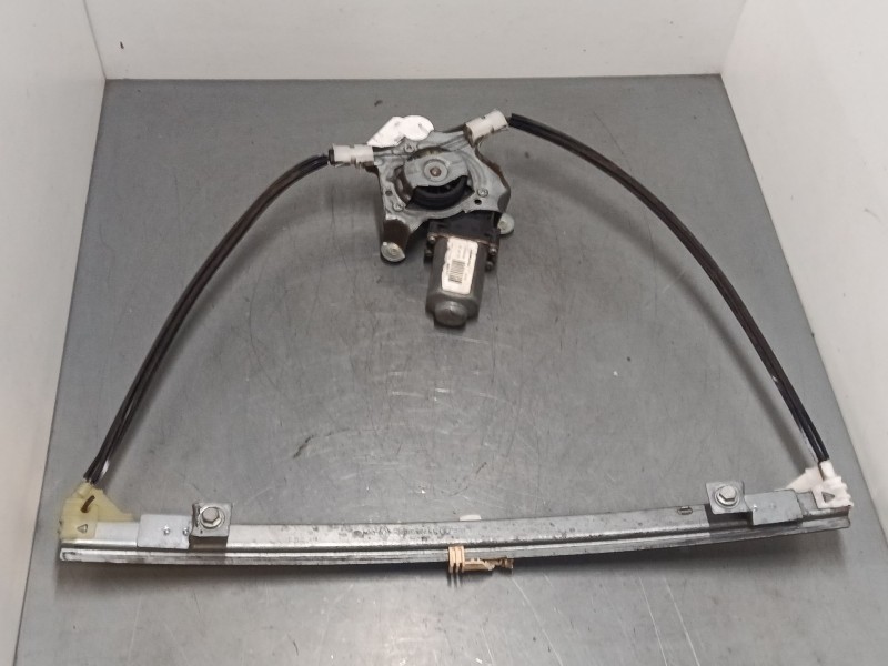 Recambio de elevalunas electrico delantero izquierdo para renault clio ii (bb_, cb_) 1.5 dci (b/cb08) referencia OEM IAM 400733 