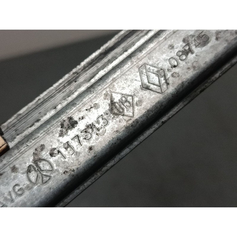 Recambio de elevalunas electrico delantero izquierdo para renault clio ii (bb_, cb_) 1.5 dci (b/cb08) referencia OEM IAM 400733 