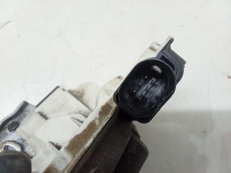 Recambio de cerradura puerta trasera derecha para skoda superb ii station wagon (3t5) 2.0 tdi 16v referencia OEM IAM    Recambio de cerradura puerta trasera derecha para skoda superb ii station wagon (3t5) 2.0 tdi 16v referencia OEM IAM