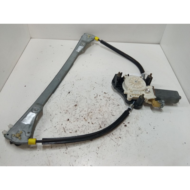 Recambio de elevalunas electrico delantero izquierdo para renault clio ii (bb_, cb_) 1.2 16v (bb05, bb0w, bb11, bb27, bb2t, bb2u