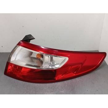 PILOTO TRASERO DERECHO 265500016R 