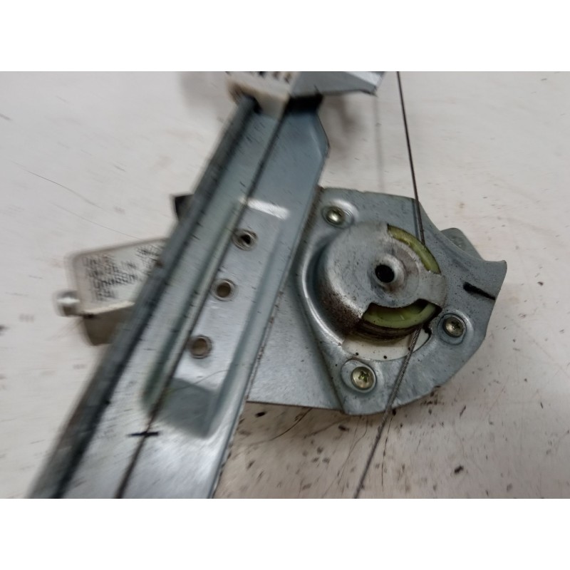 Recambio de elevalunas electrico delantero izquierdo para dacia sandero (bs_) 1.6 mpi 85 (bs03) referencia OEM IAM 9030255  