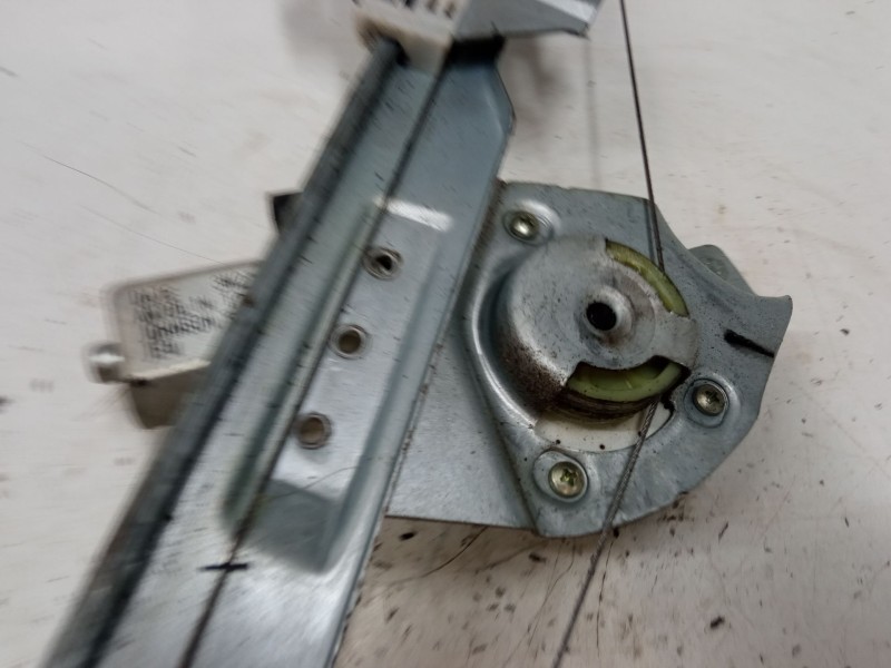 Recambio de elevalunas electrico delantero izquierdo para dacia sandero (bs_) 1.6 mpi 85 (bs03) referencia OEM IAM 9030255  