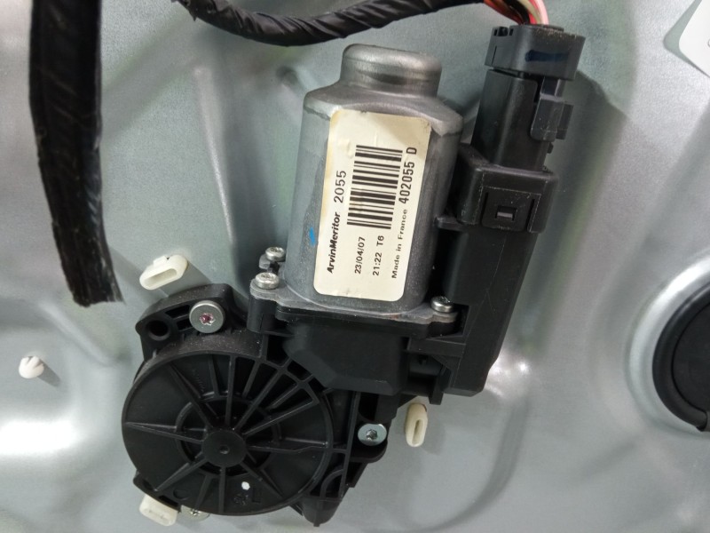 Recambio de elevalunas electrico delantero izquierdo para kia cee´d hatchback (ed) 1.4 referencia OEM IAM 402055 D  