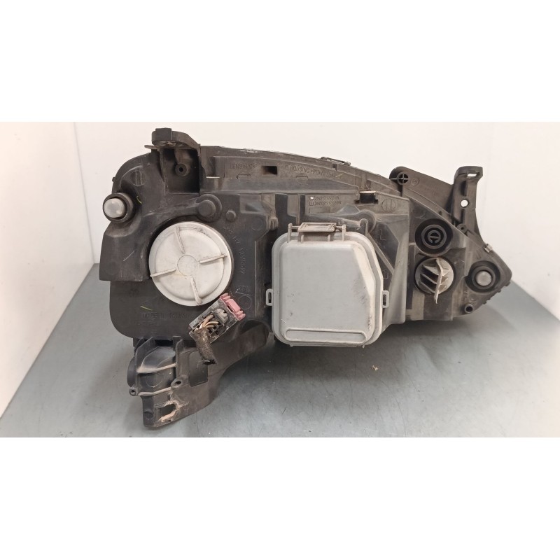 Recambio de faro izquierdo para opel corsa c (x01) 1.3 cdti (f08, f68) referencia OEM IAM 084421136L  