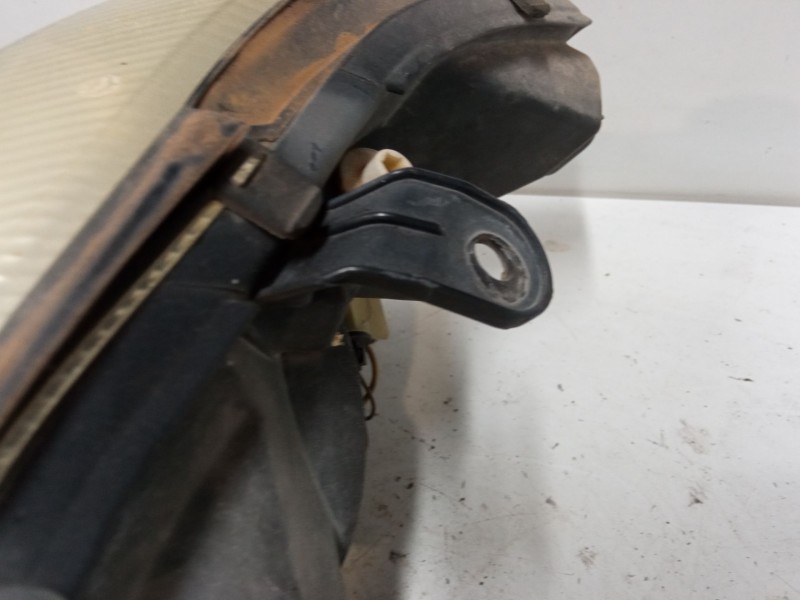 Recambio de faro derecho para opel zafira a monospace (t98) 2.2 dti 16v (f75) referencia OEM IAM   