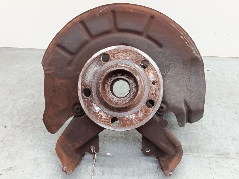 Recambio de mangueta delantera derecha para seat ibiza iv sc (6j1, 6p5) 1.4 referencia OEM IAM   