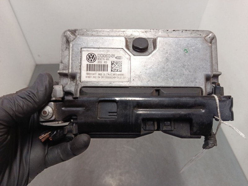 Recambio de centralita motor uce para seat ibiza iv sc (6j1, 6p5) 1.4 referencia OEM IAM 03C906024BK  