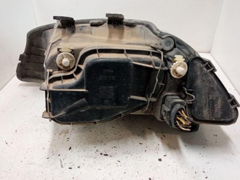 Recambio de faro derecho para seat ibiza iii (6l1) 1.4 16v referencia OEM IAM 6L1941022A  