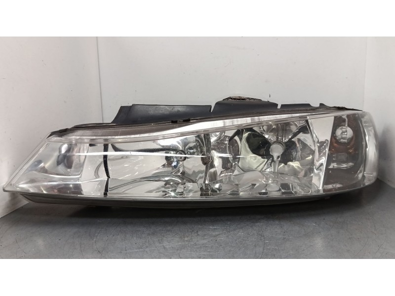 Recambio de faro izquierdo para peugeot 406 (8b) 2.0 16v referencia OEM IAM 9630423277 0301175001 