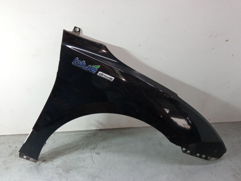 Recambio de aleta delantera derecha para hyundai i40 i (vf) 1.7 crdi referencia OEM IAM 663213Z000  