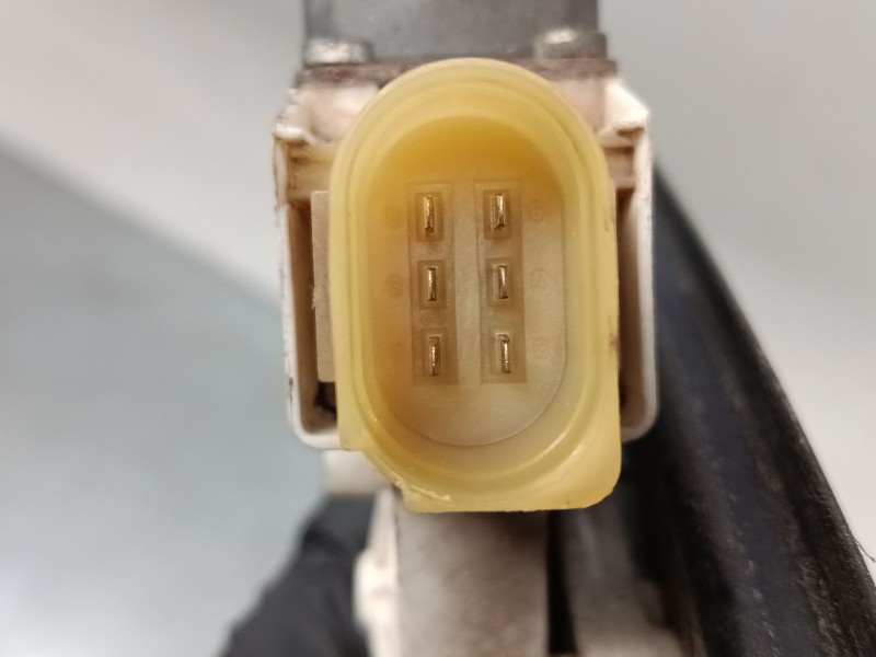 Recambio de elevalunas electrico delantero derecho para bmw 3 (e90) 320 d referencia OEM IAM 0130822227  