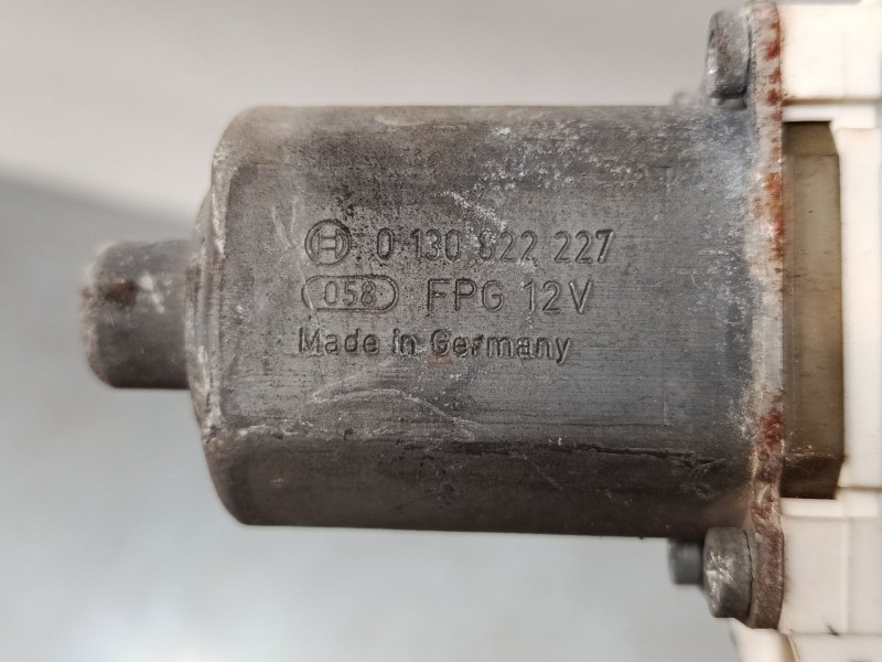 Recambio de elevalunas electrico delantero derecho para bmw 3 (e90) 320 d referencia OEM IAM 0130822227  